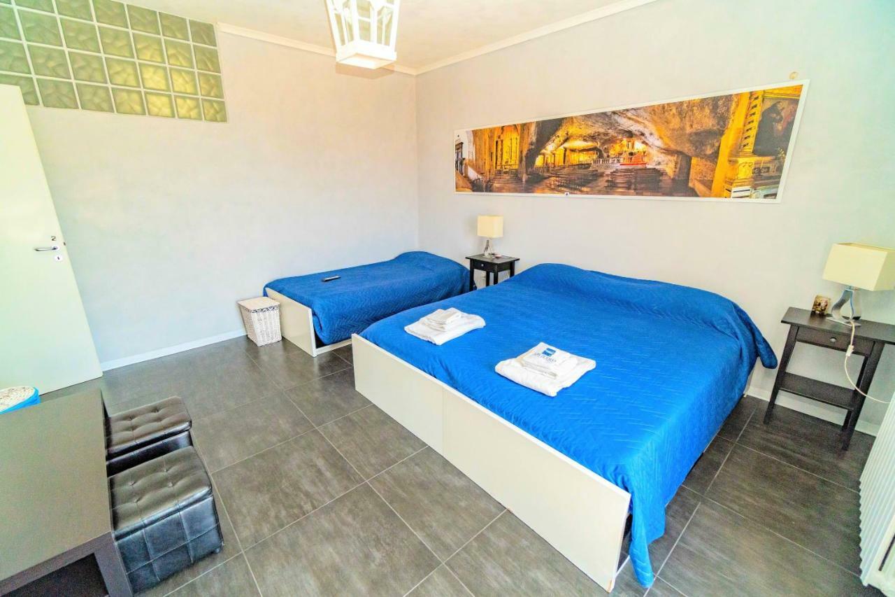 Rooms Gli Arcangeli 2 - Affitti Brevi Italia Monte Sant'Angelo Exterior photo